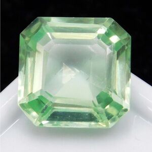 Elegant Green 4.65 ct. Sapphire; Asscher Cut, Certified Natural